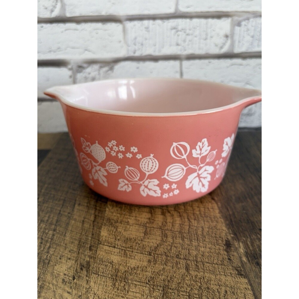 Pyrex PINK Gooseberry # 473 Vintage Casserole Dish, No Lid Nearly Mint